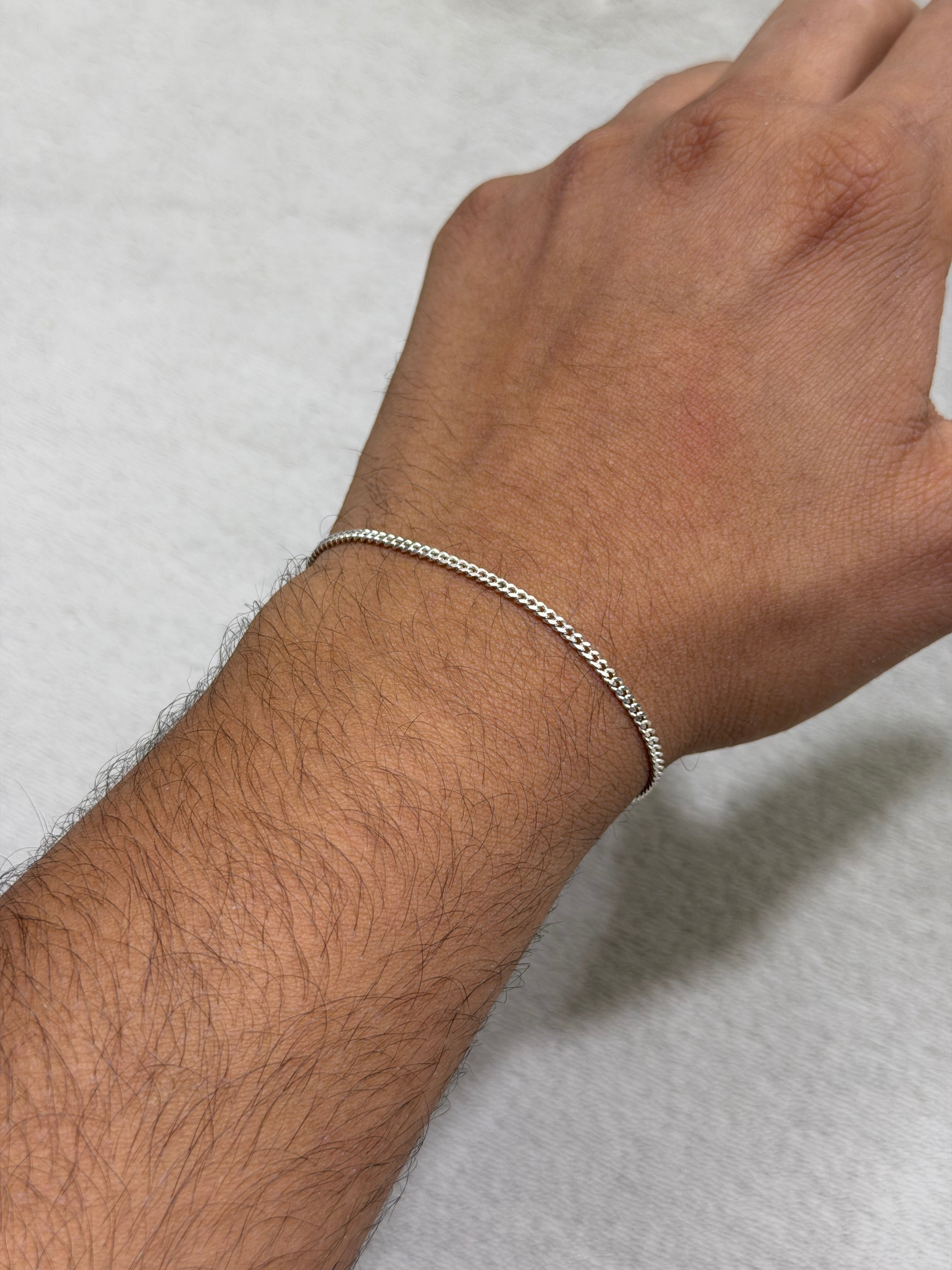 Thin groumite bracelet