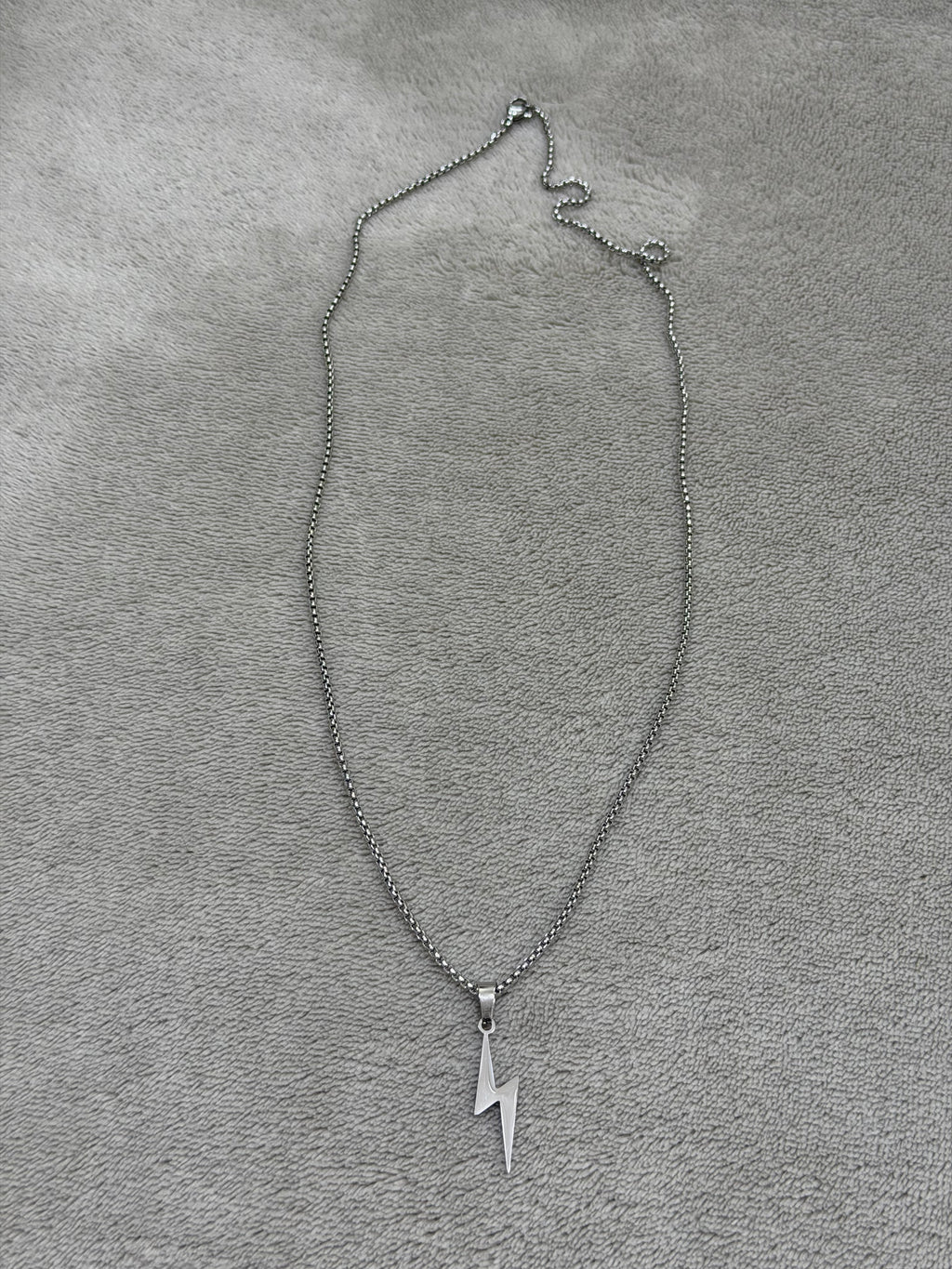 Silver electricity necklace