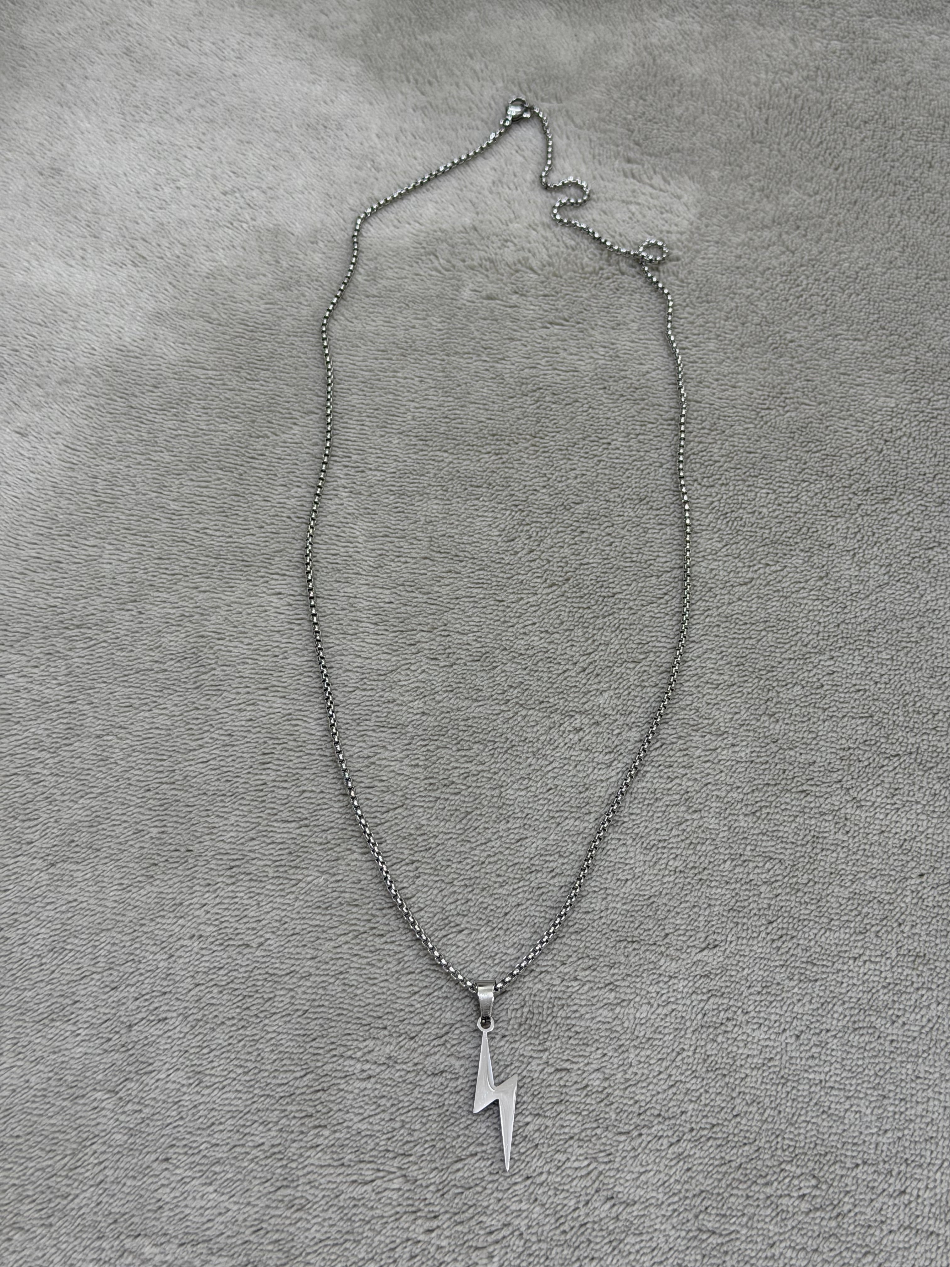 Silver electricity necklace