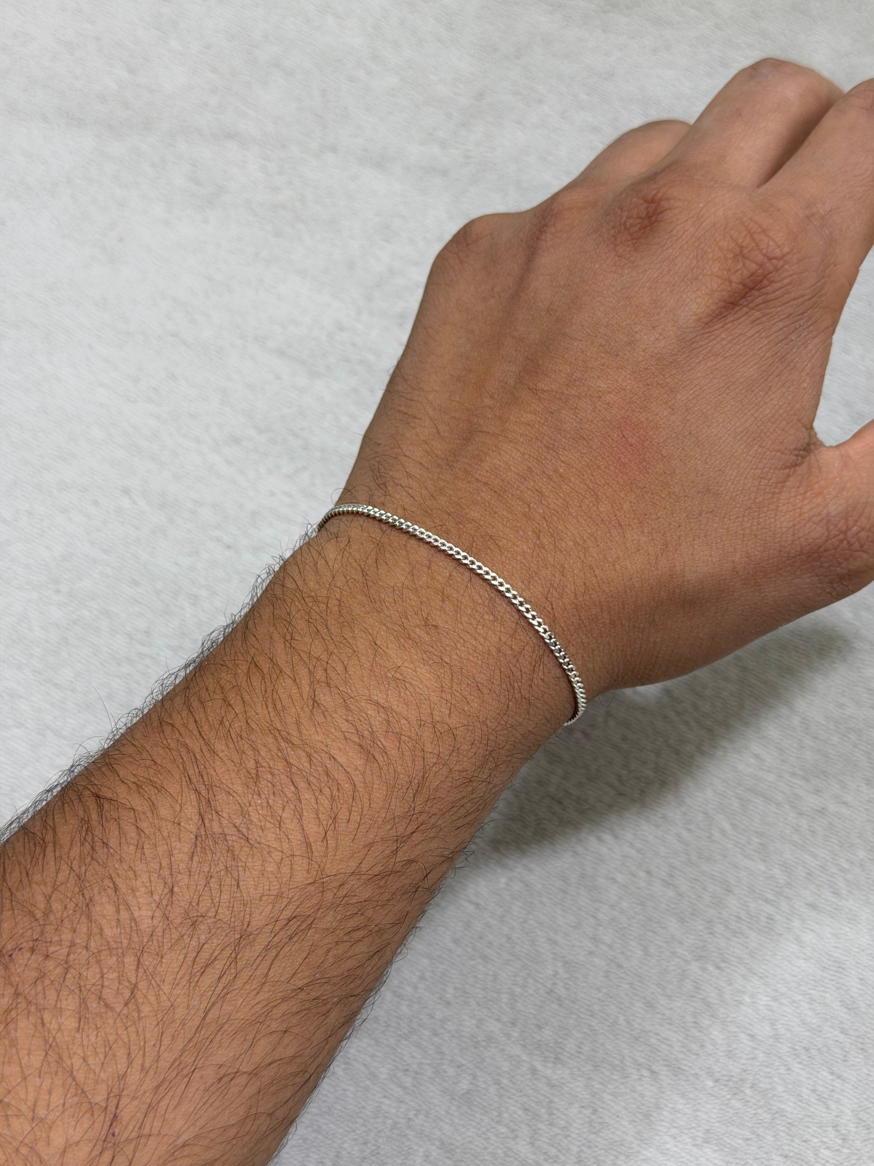 Thin groumite bracelet