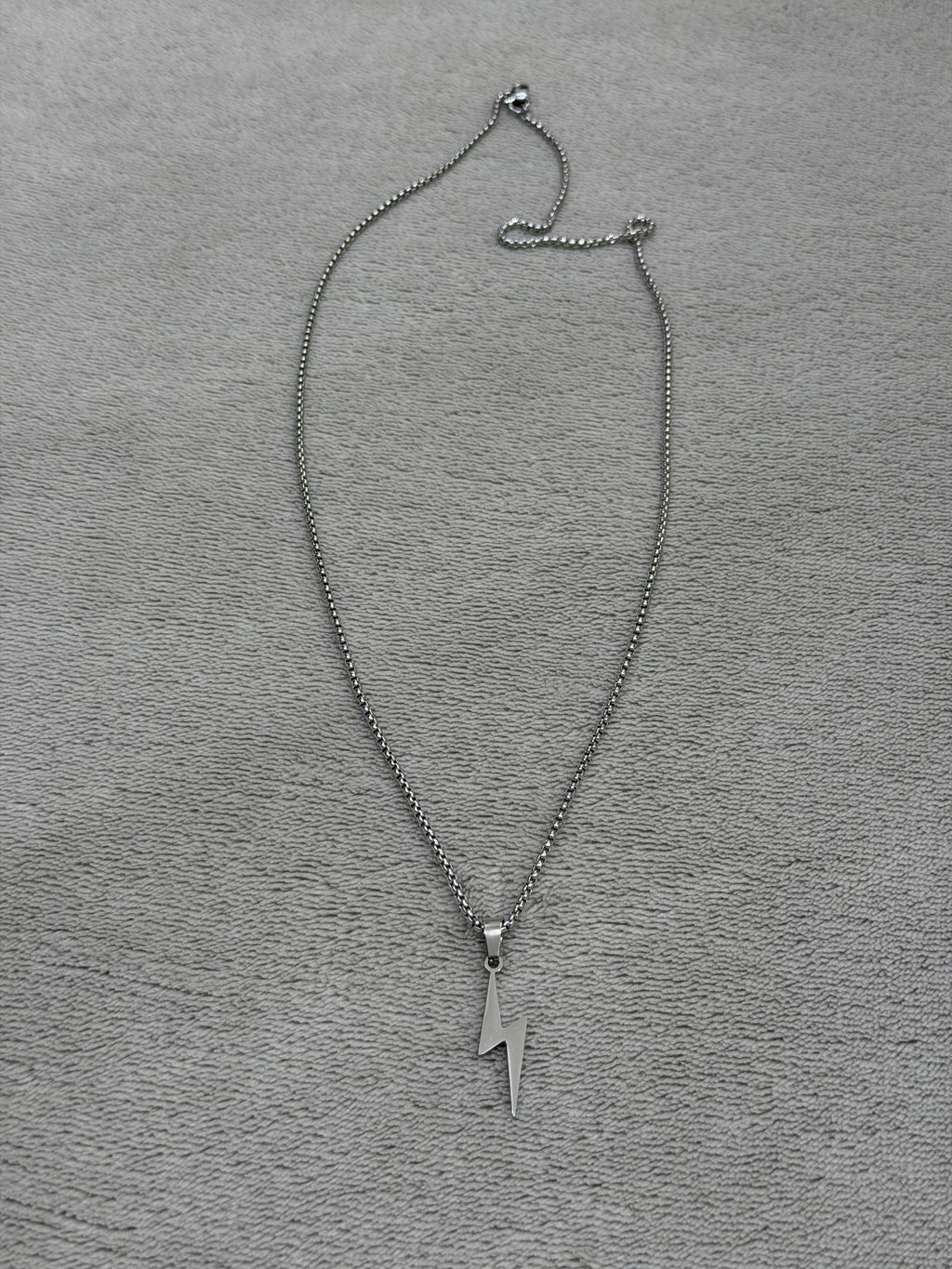 Silver electricity necklace