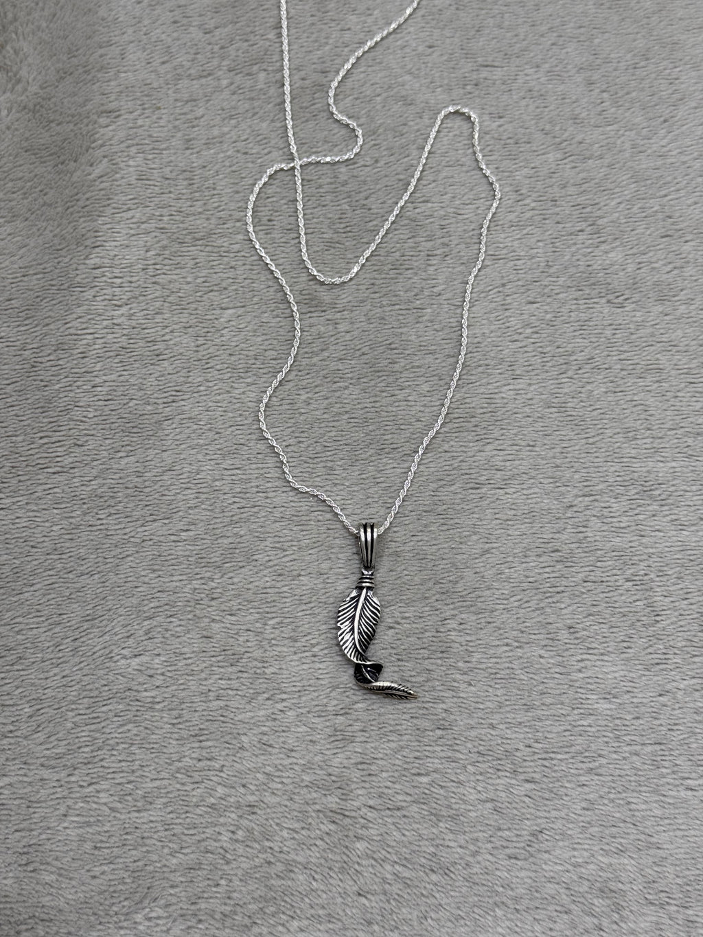 Tree leaf necklace