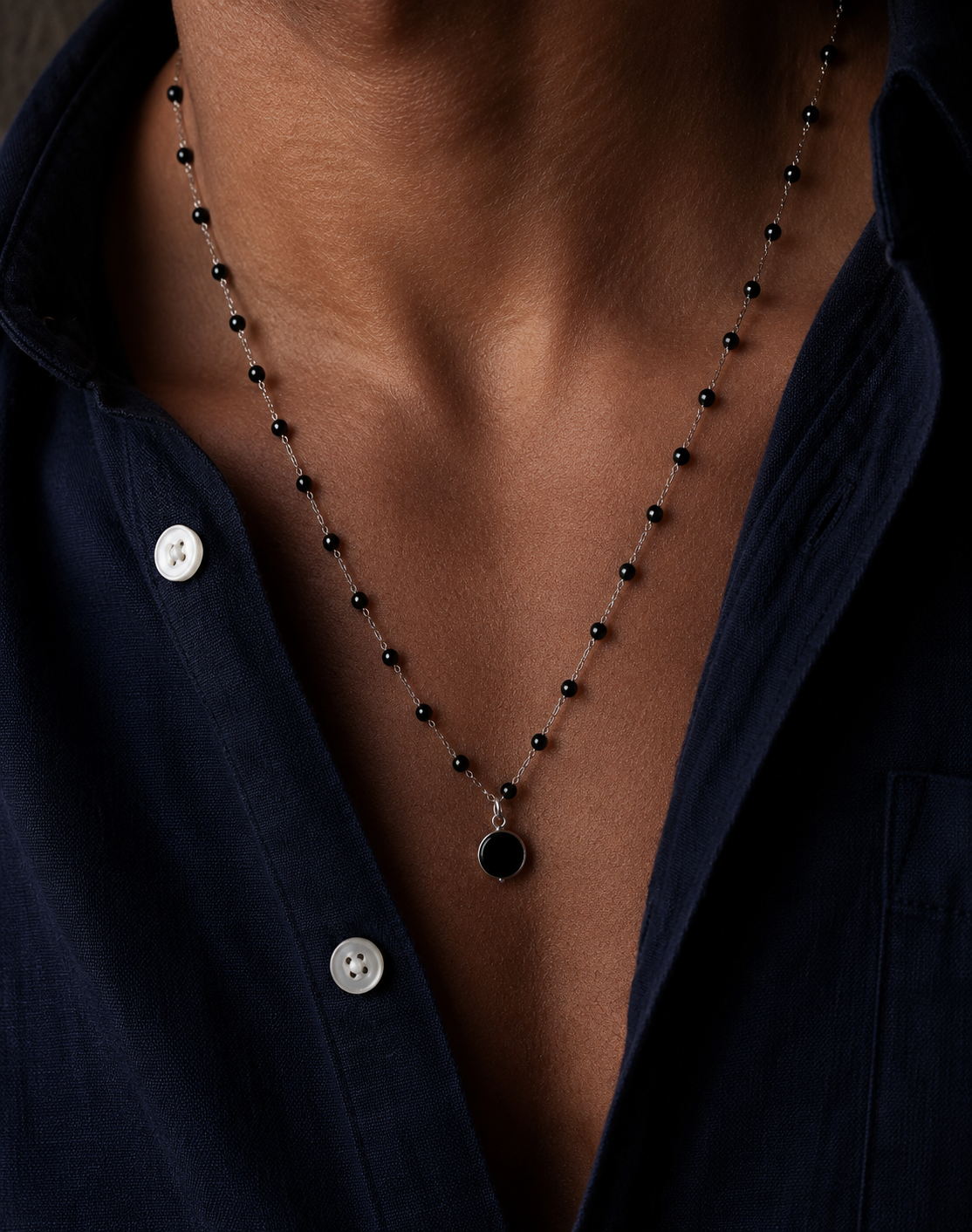 Black Bead &silver Circle Pendant Necklace