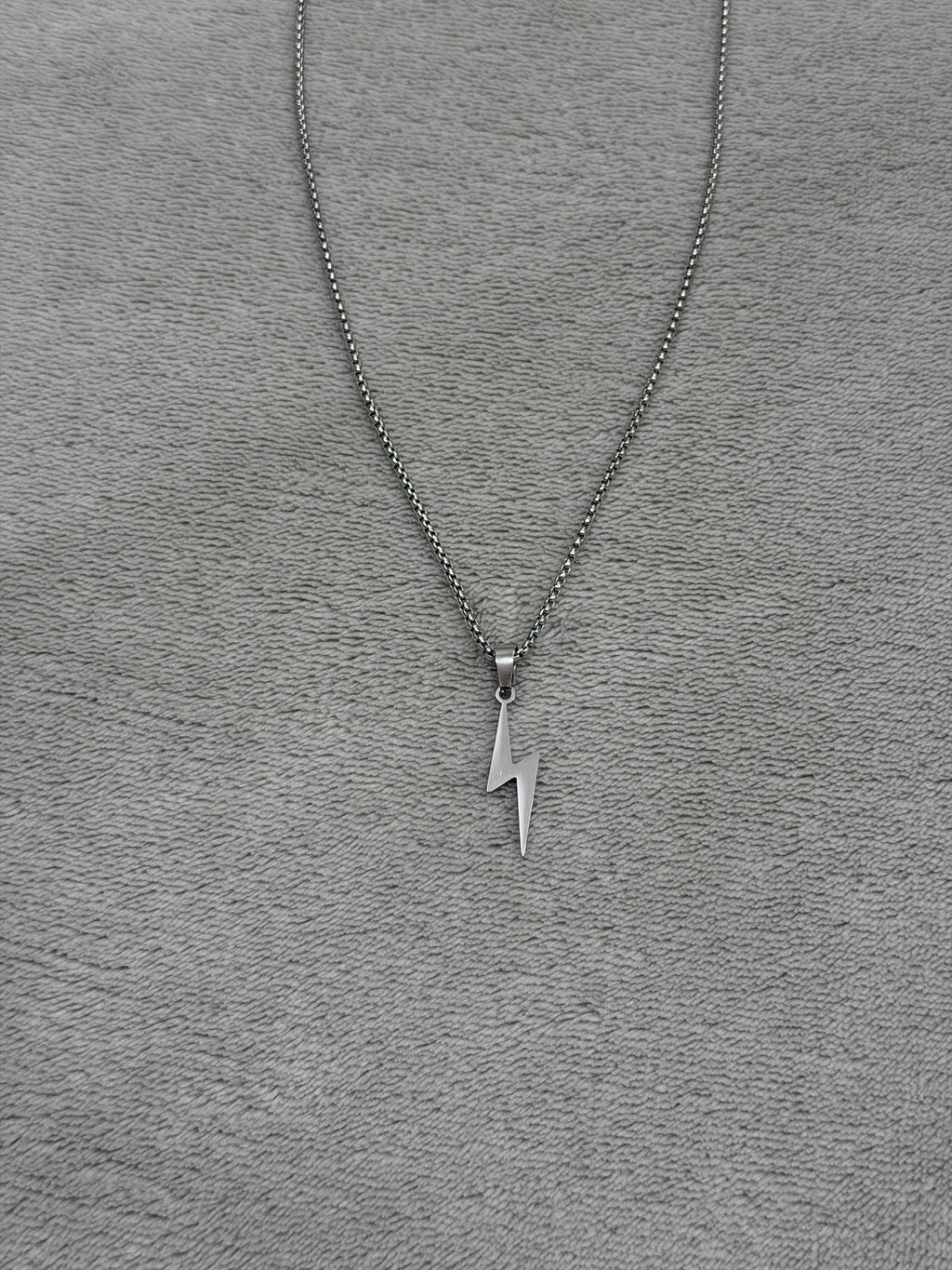Silver electricity necklace