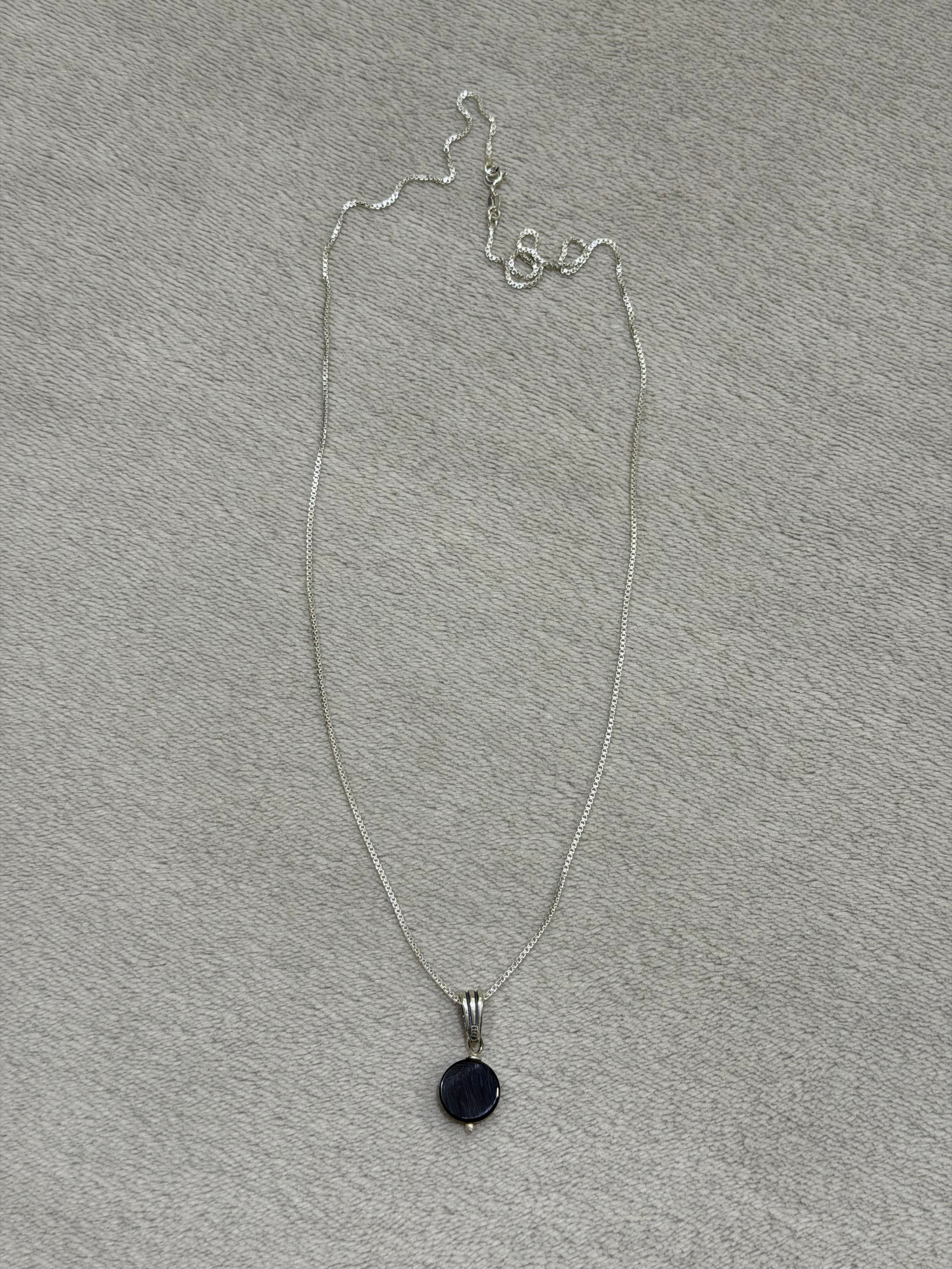 Original Italian boxes necklace with natural onyx stone