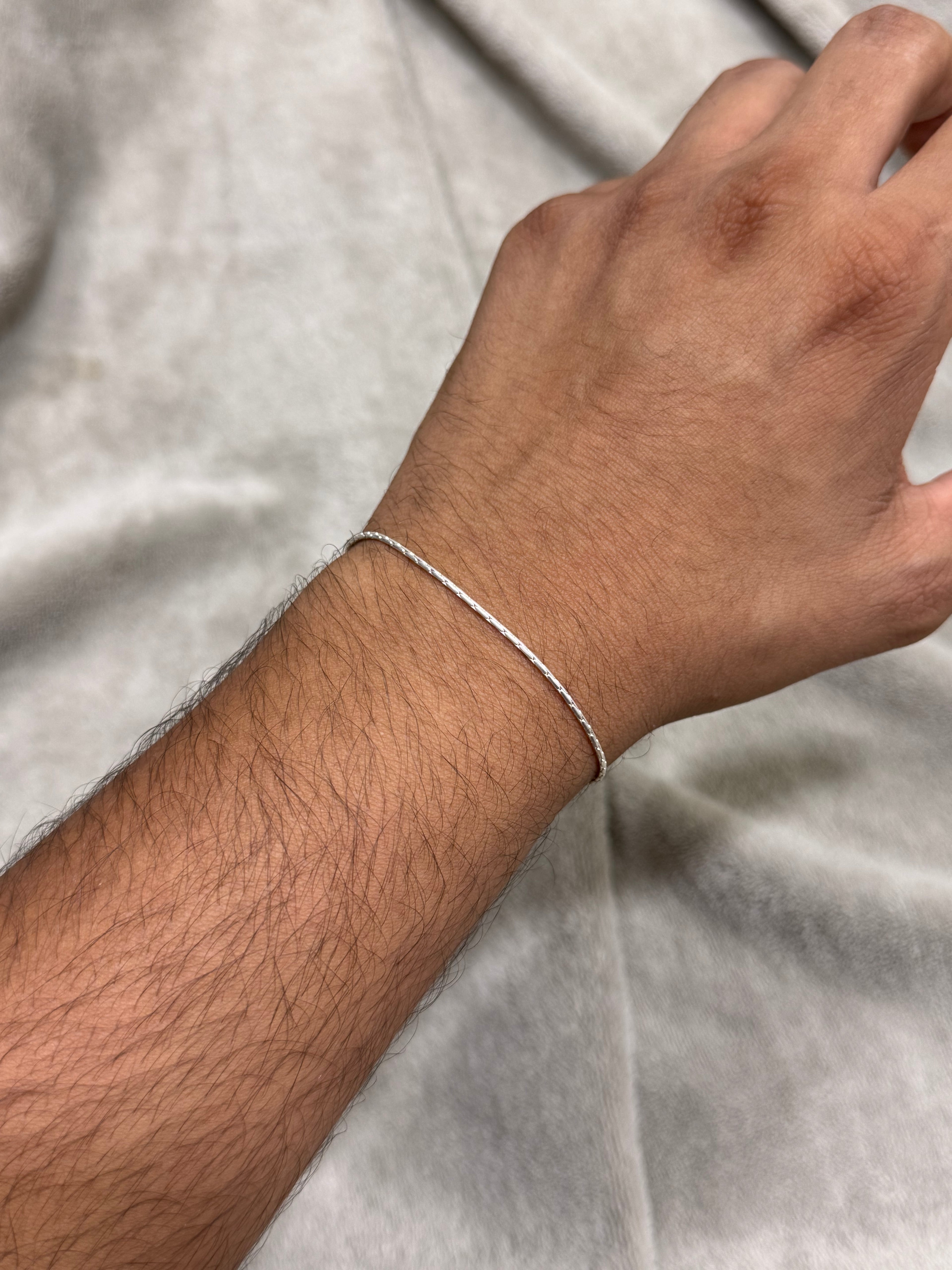 Narrow rings bracelet