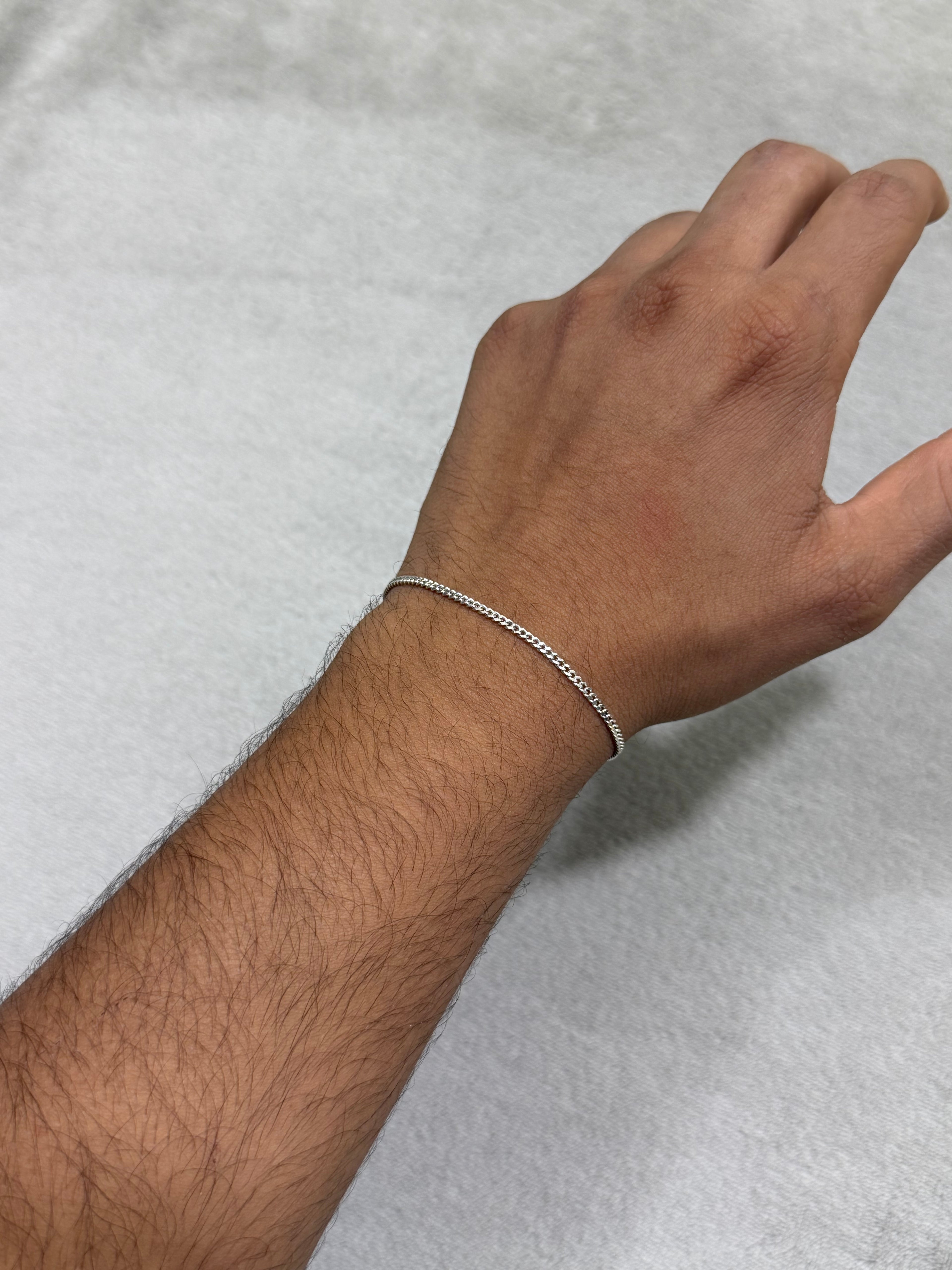 Thin groumite bracelet